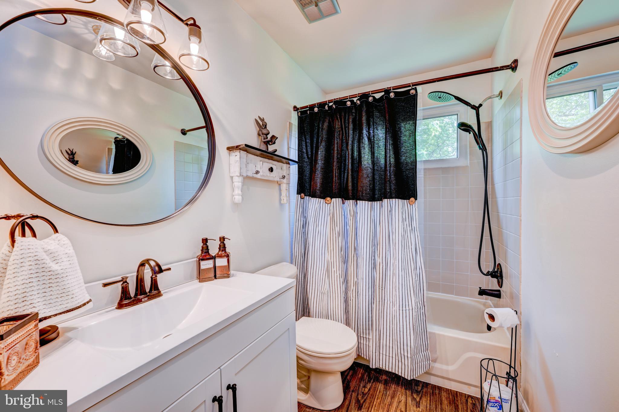 YARDLEY MDWS - Residential