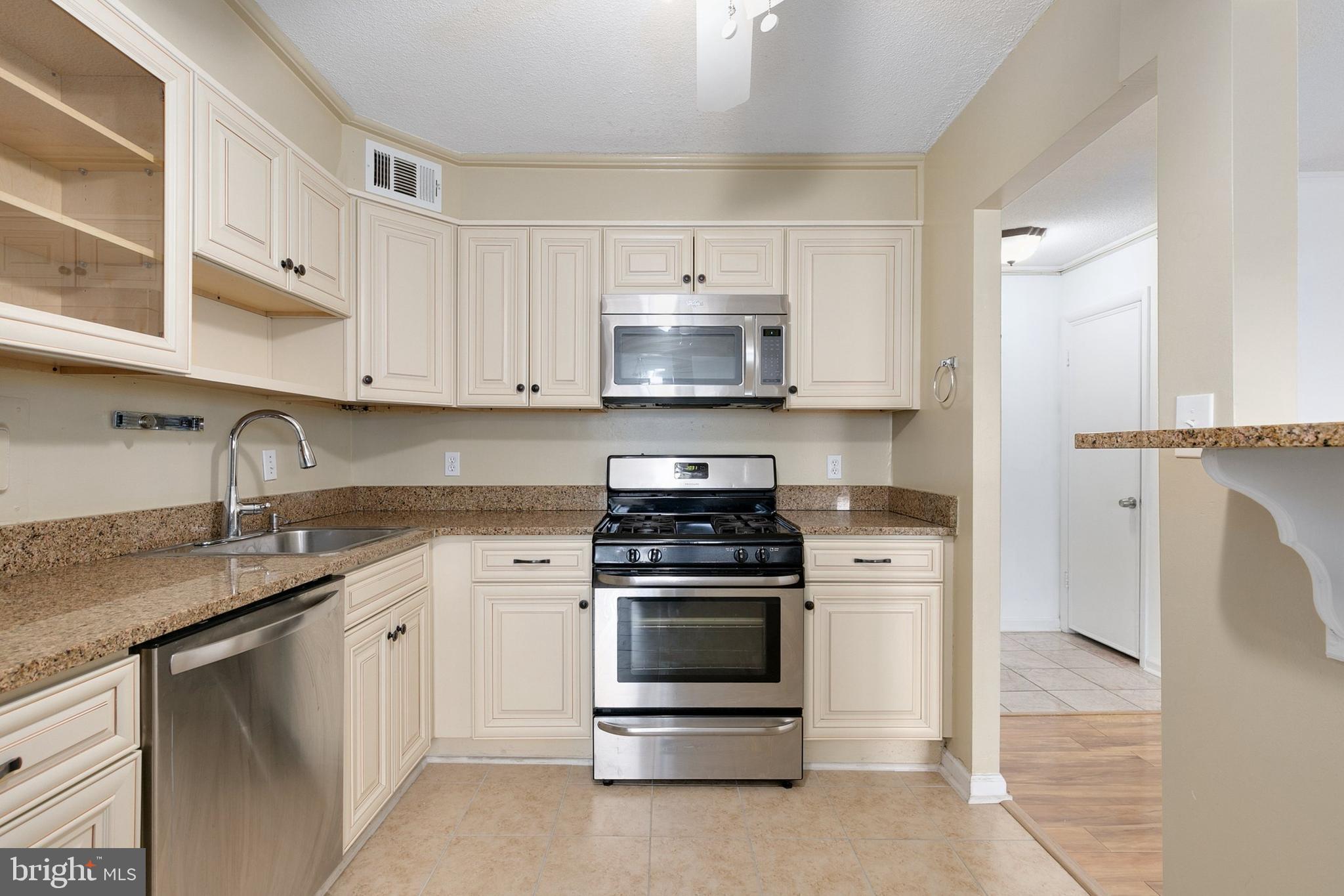 UNIVERSITY TOWERS CODM - Residential