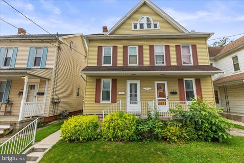 Townhouse For Sale - 543-2 Baer Avenue<br/> HANOVER, PA 17331
