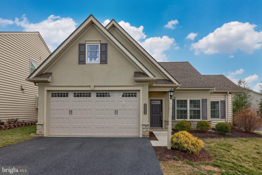 Photo of 1295 FIELDSTONE DR, MOUNT JOY, PA 17552 (MLS # PALA2028466)