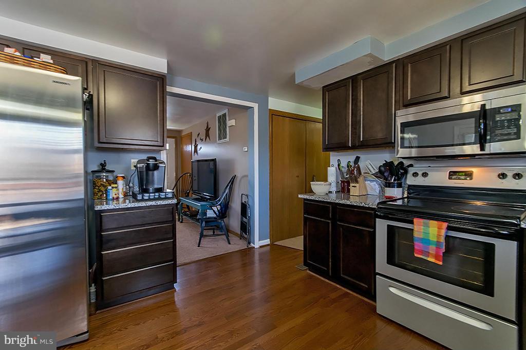 SPRINGFIELD VILLAGE - Residential