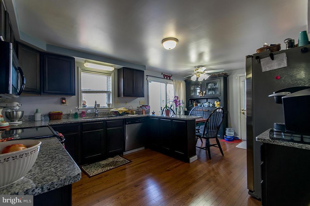 SPRINGFIELD VILLAGE - Residential