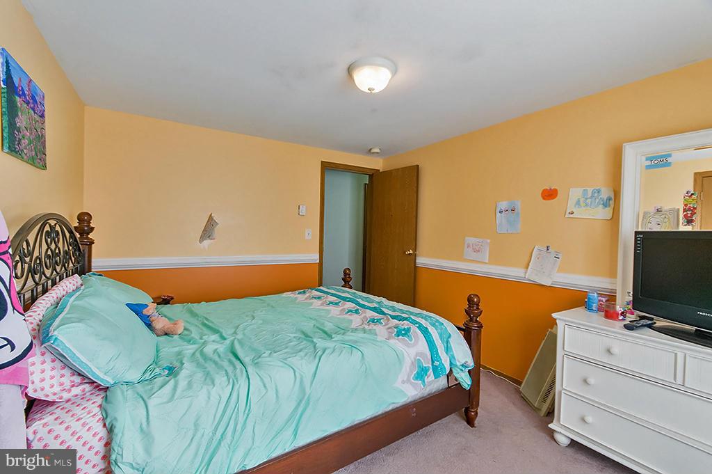 SPRINGFIELD VILLAGE - Residential