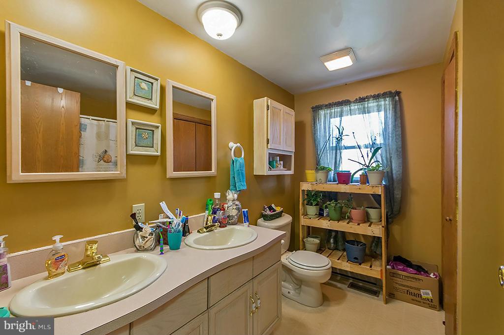 SPRINGFIELD VILLAGE - Residential