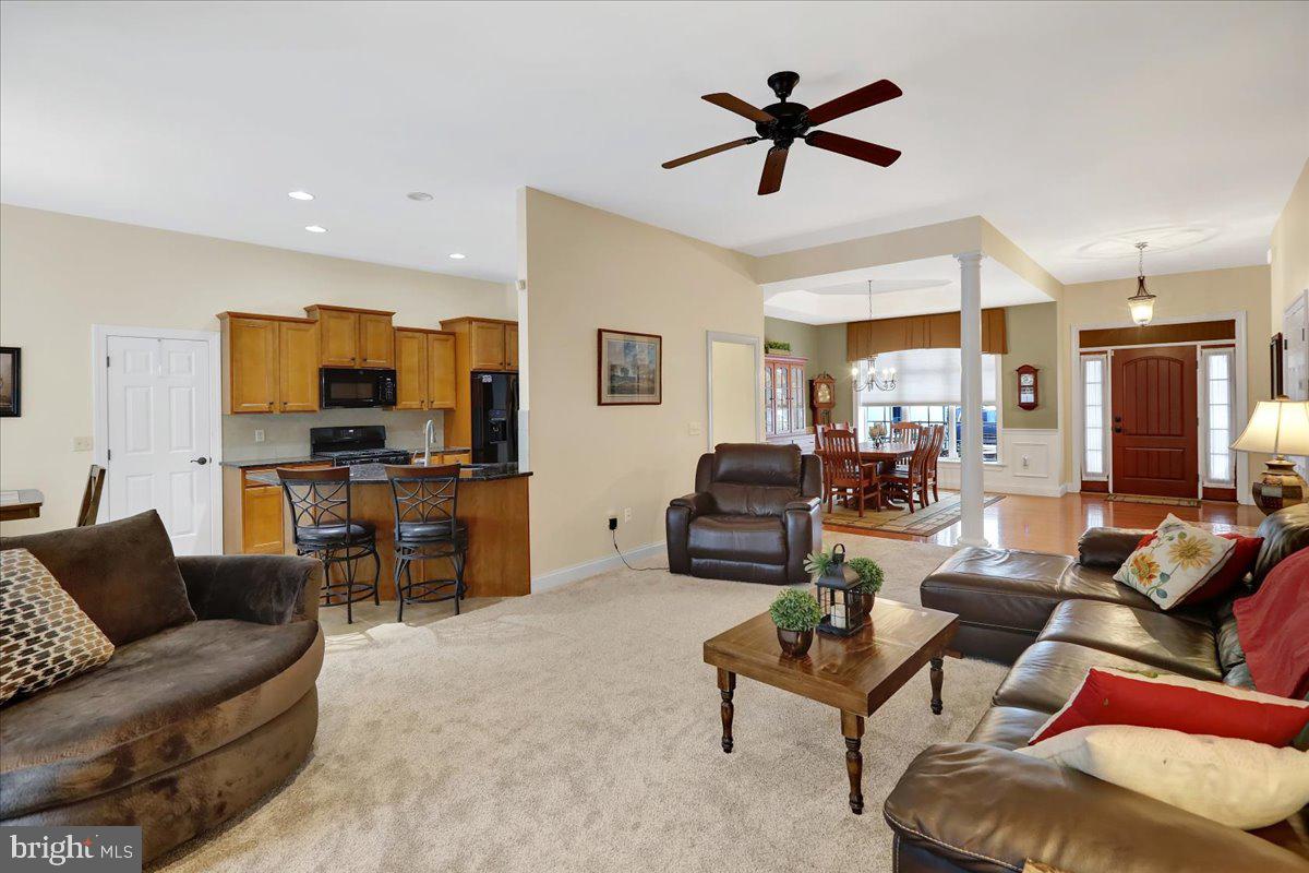 BRIAR LAKE - Residential