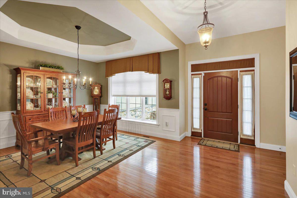 BRIAR LAKE - Residential