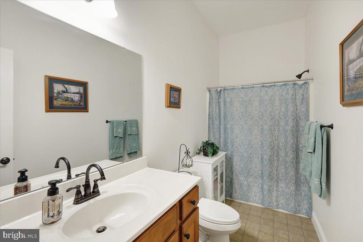 BRIAR LAKE - Residential