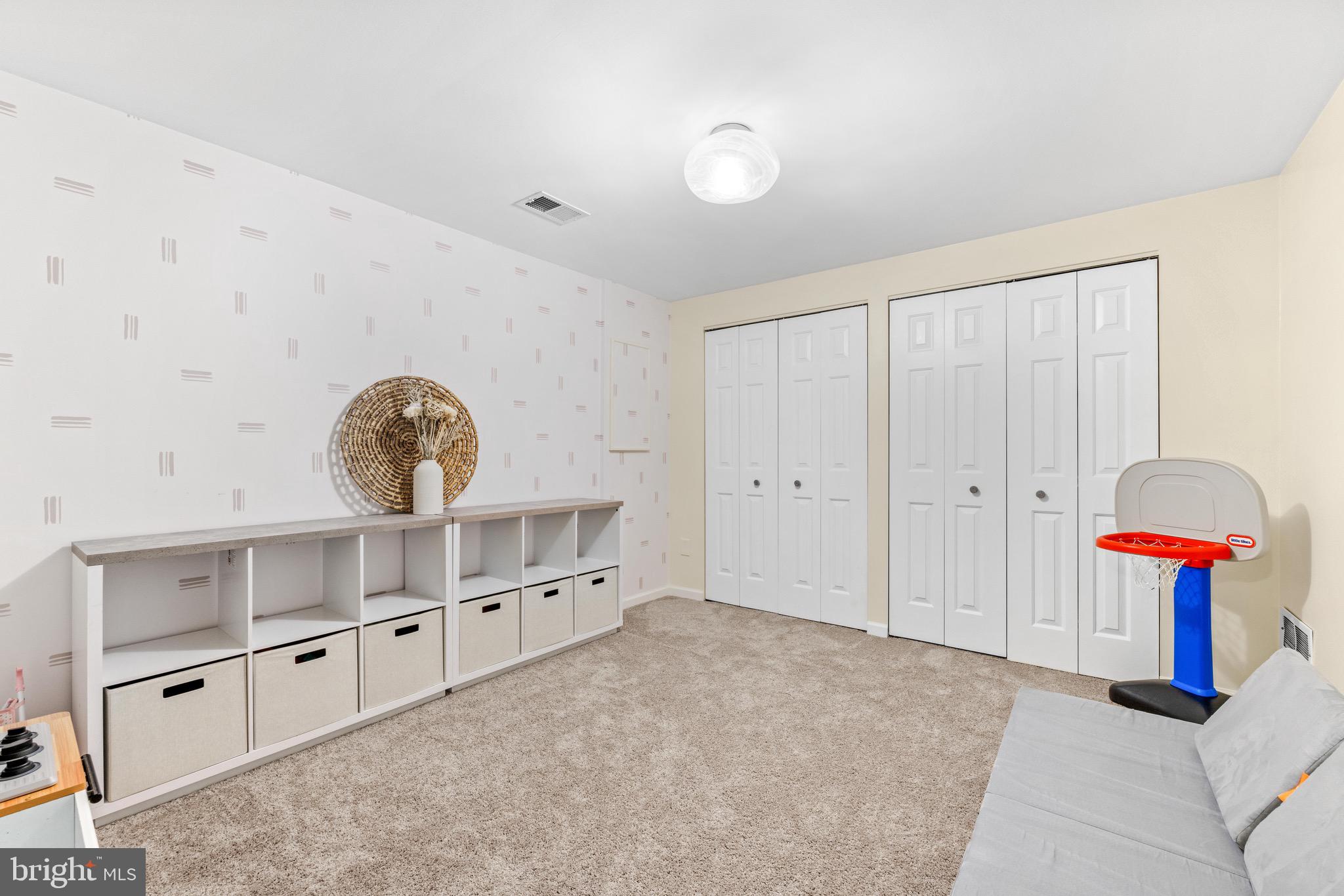 RAVENVIEW - Residential