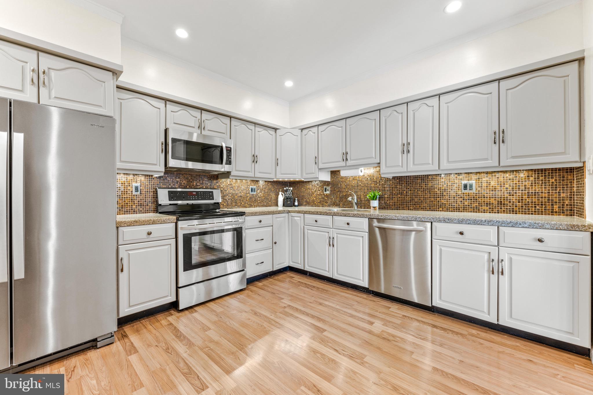 RAVENVIEW - Residential