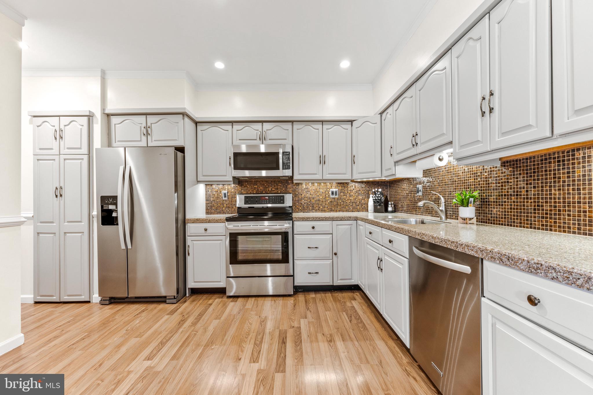 RAVENVIEW - Residential