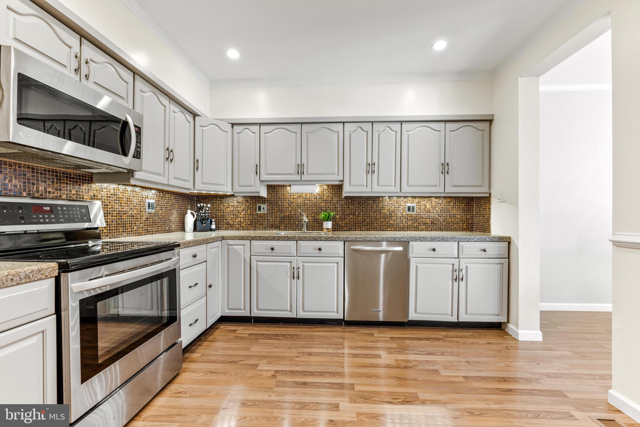 RAVENVIEW - Residential