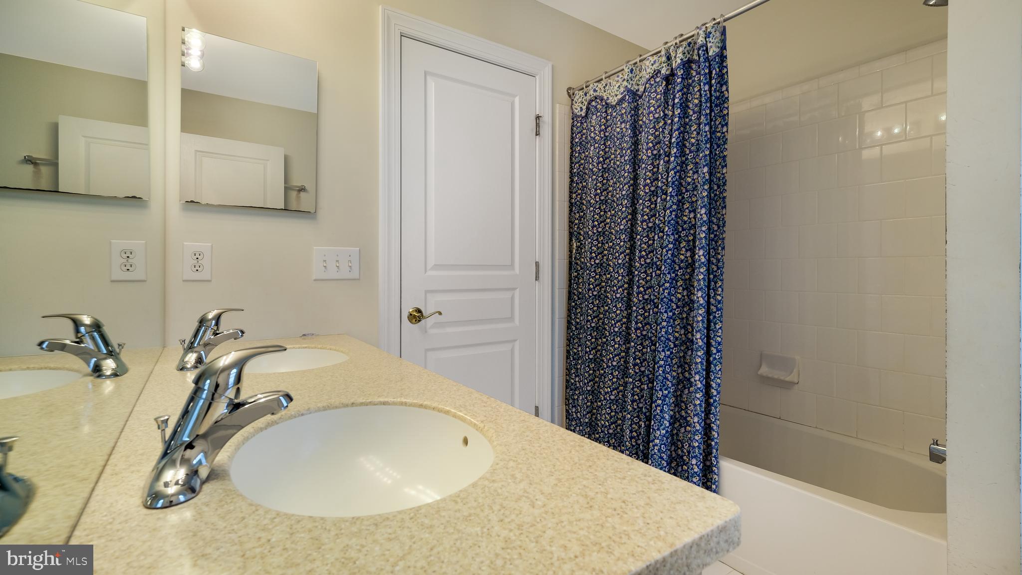 WOODMONT - Residential