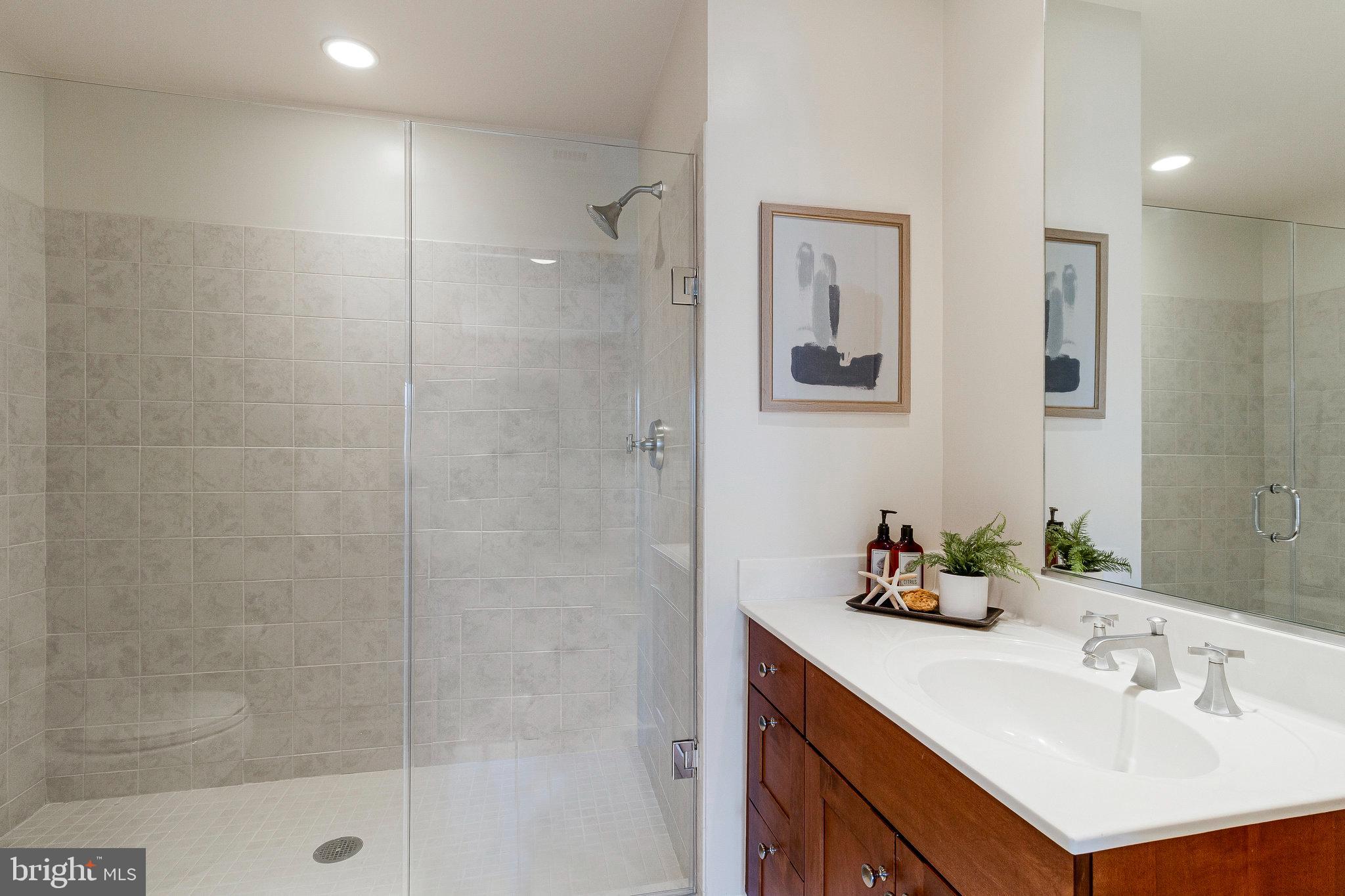 FALLS CHURCH CITY - Residential