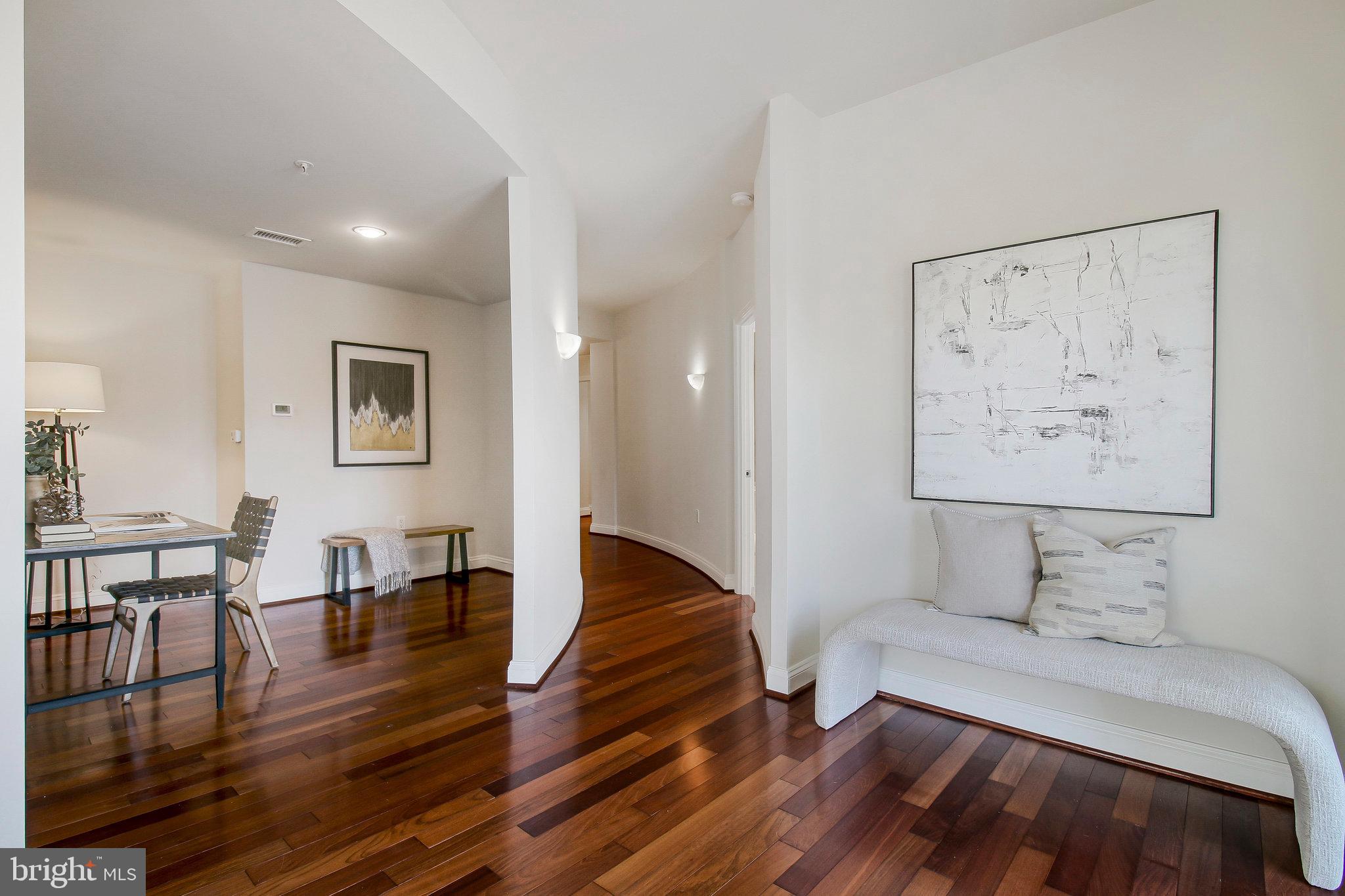 FALLS CHURCH CITY - Residential