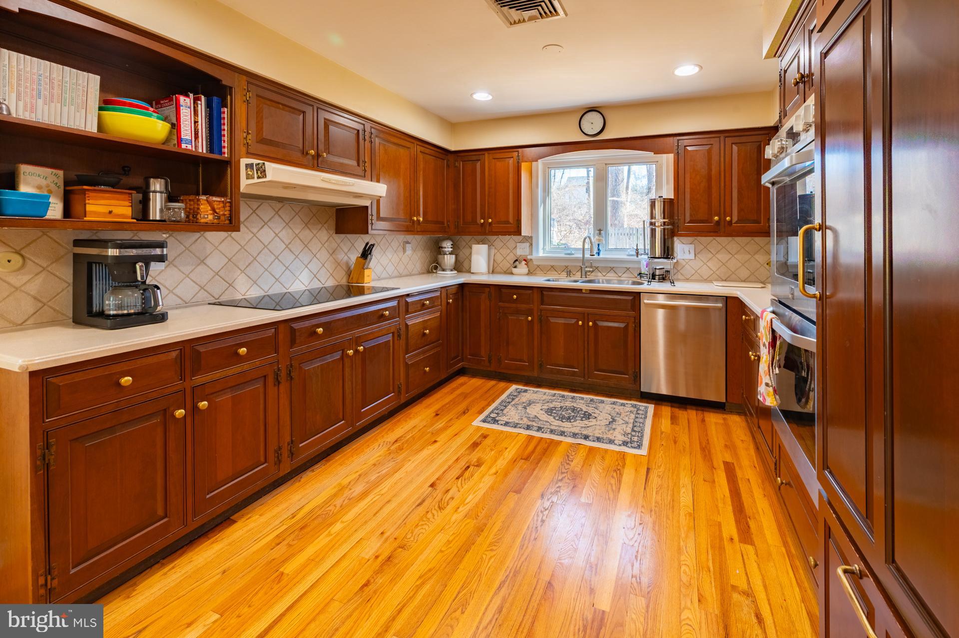 THORNBURY - Residential