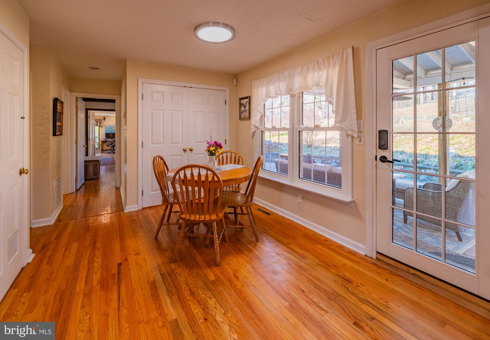 THORNBURY - Residential