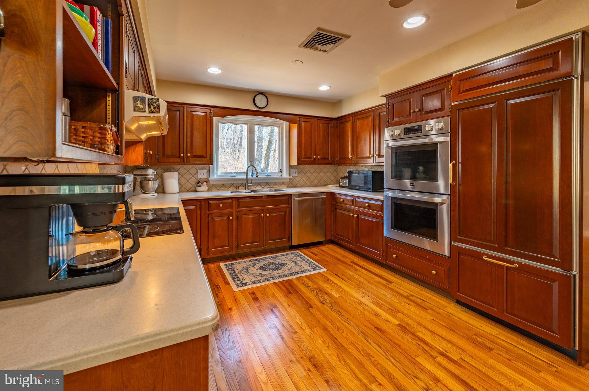 THORNBURY - Residential