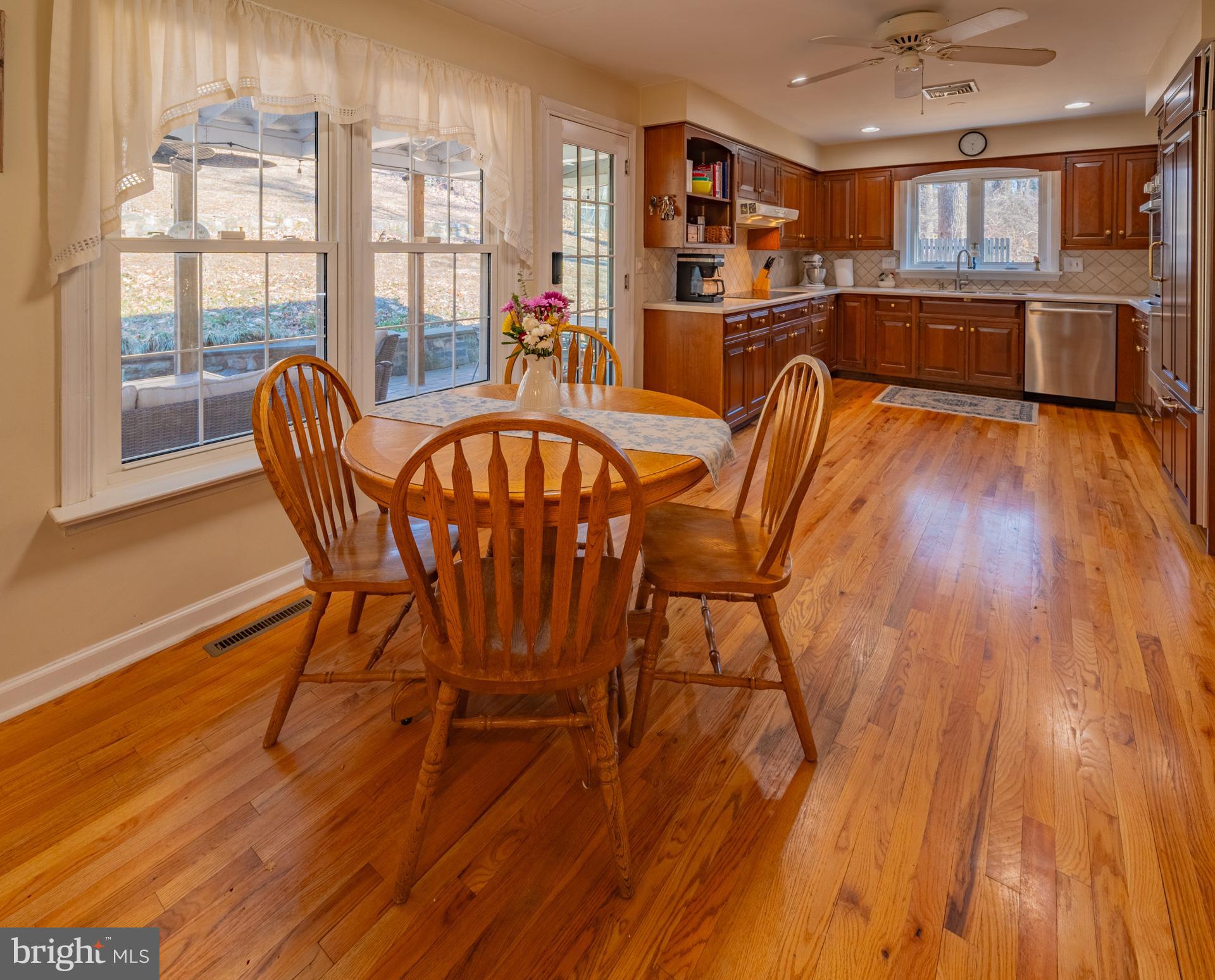 THORNBURY - Residential