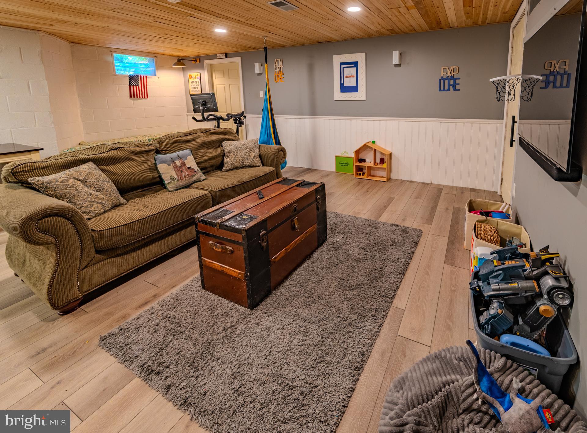 THORNBURY - Residential