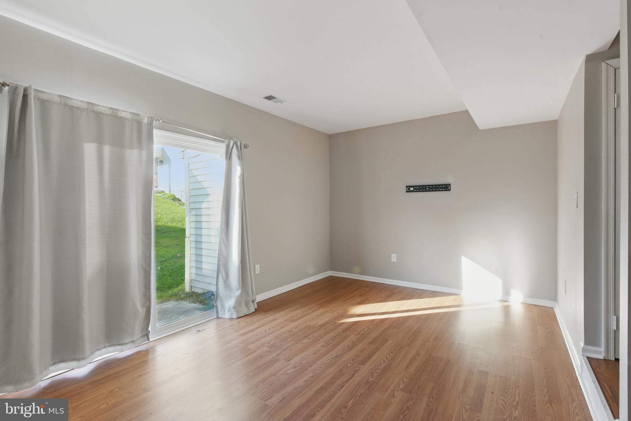 CHESTER GROVE - Residential