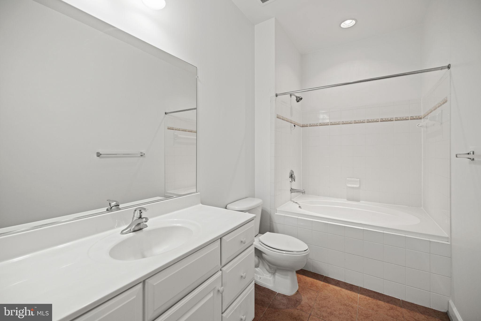 RIVER CLUB 1 AT BELMONT - Residential