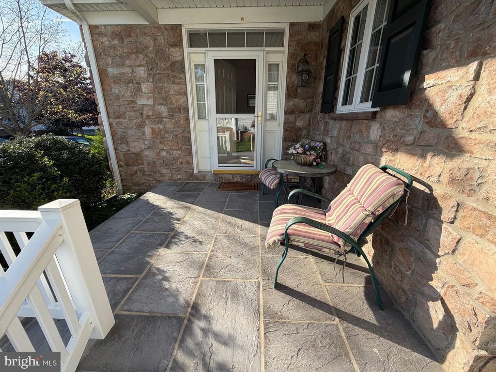 Photo of 428 Haymarket Lane, LITITZ, PA 17543 (MLS # PALA2087168)