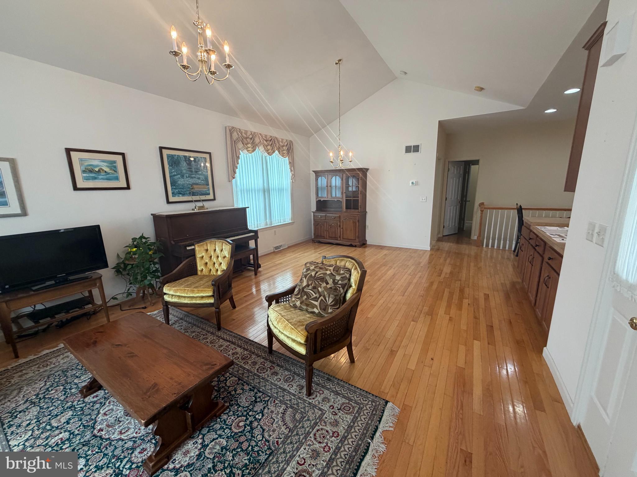 KISSEL HILL COMMONS - Residential