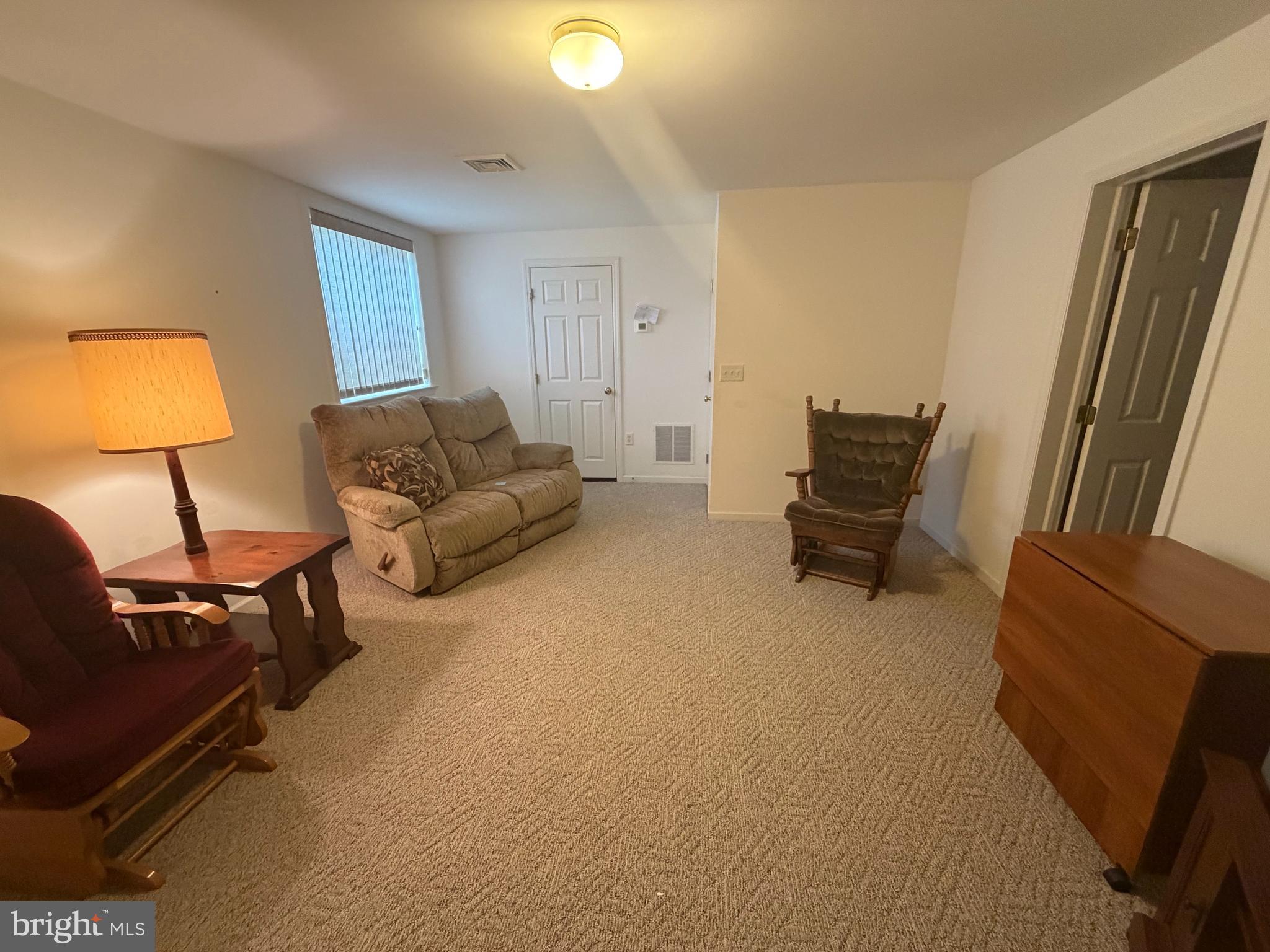 KISSEL HILL COMMONS - Residential