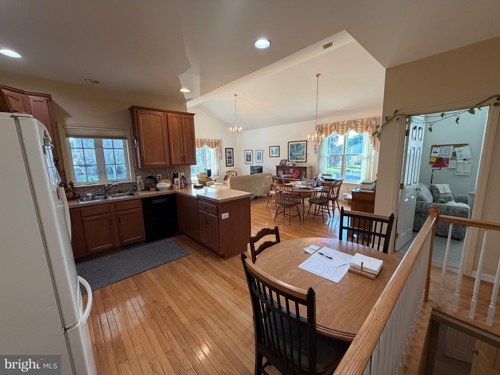 KISSEL HILL COMMONS - Residential