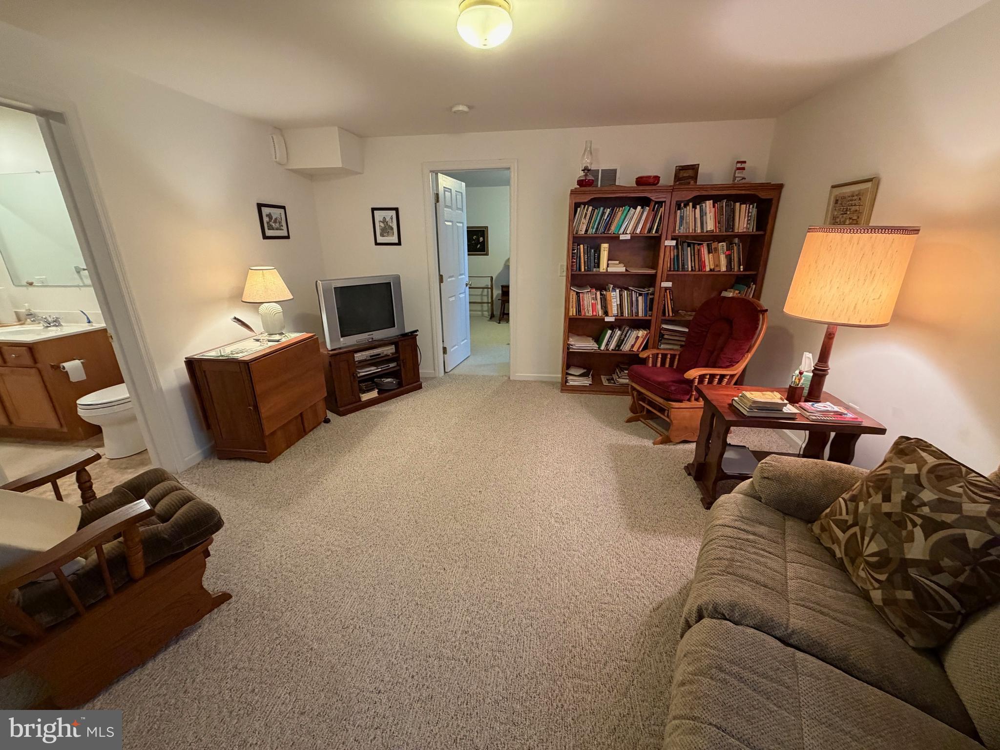 KISSEL HILL COMMONS - Residential