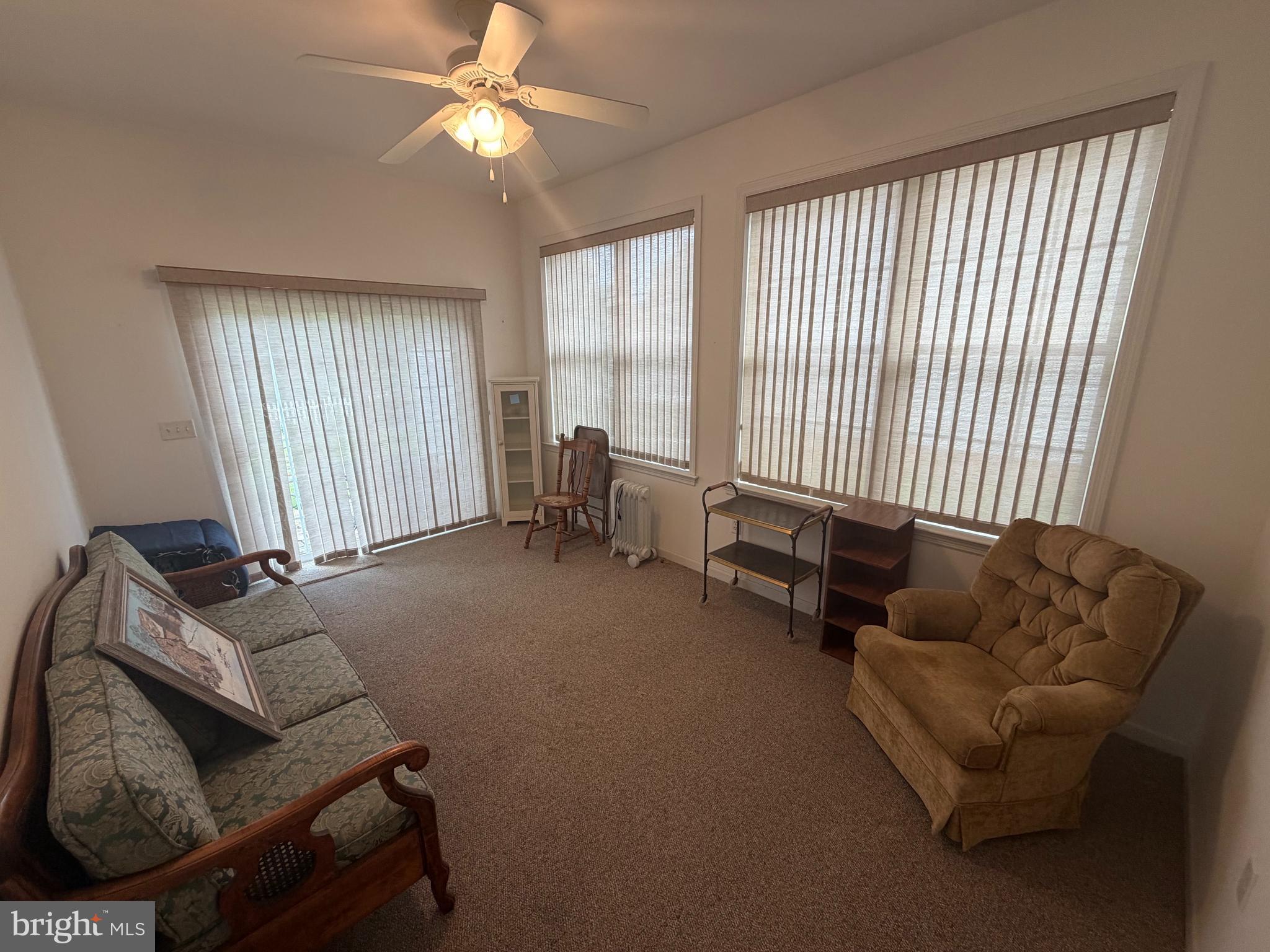 KISSEL HILL COMMONS - Residential