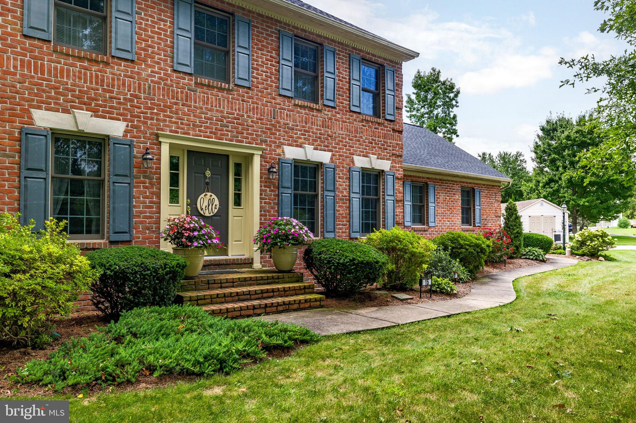 15 FARM HOUSE LANE