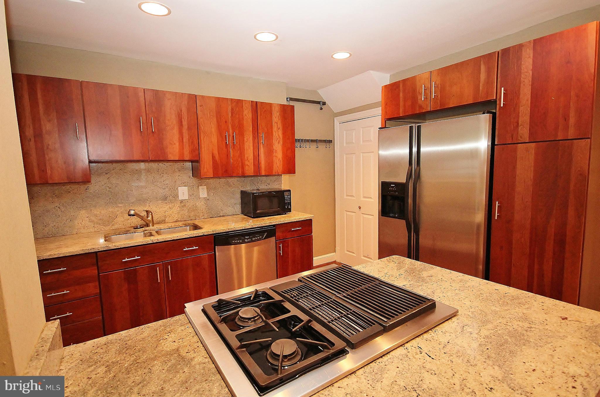 ROSEMONT - Residential Lease