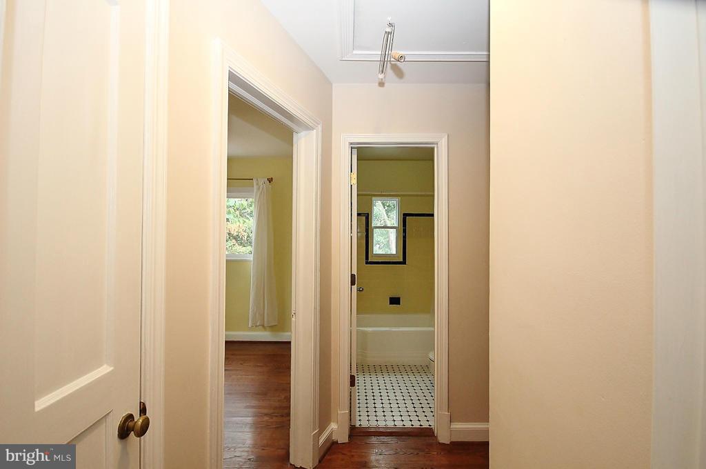 ROSEMONT - Residential Lease