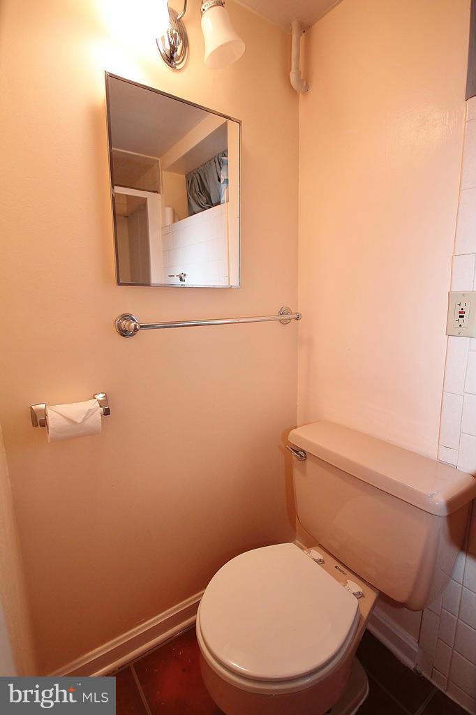 ROSEMONT - Residential Lease