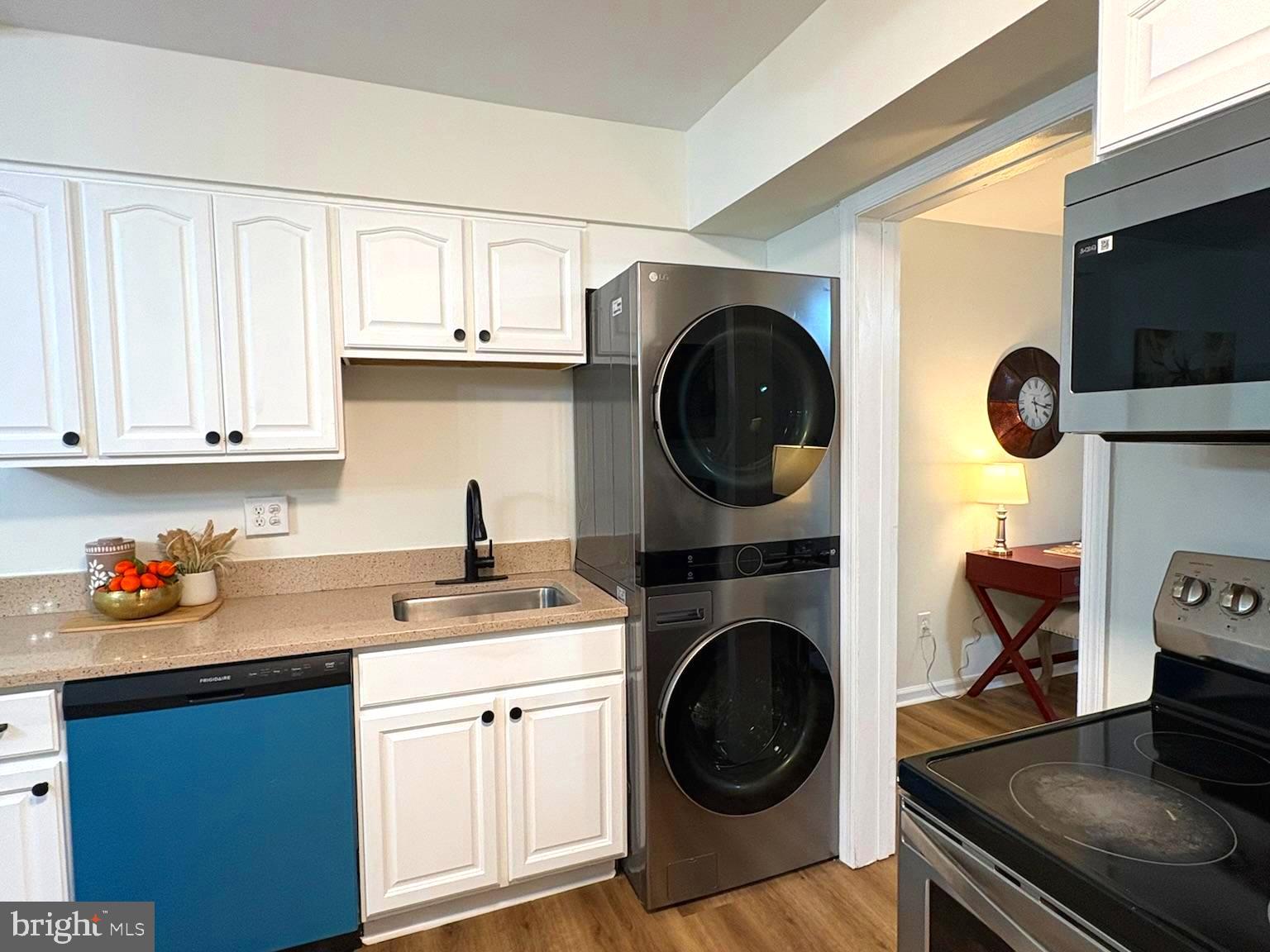 THE MEADOWS - Residential