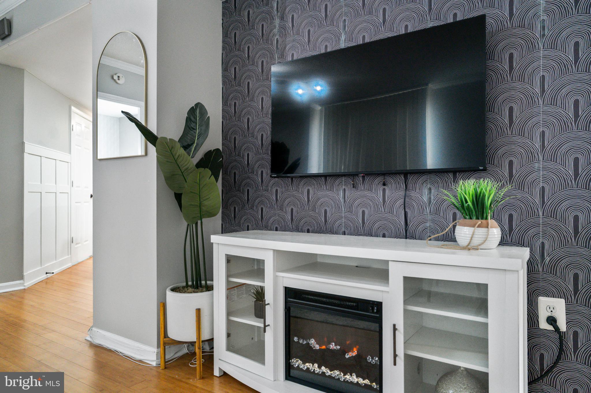 3835 N 9TH STREET N 809W