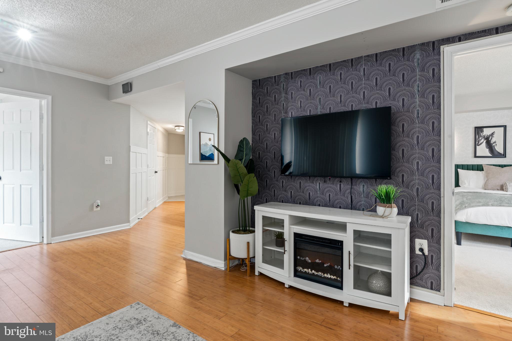 3835 N 9TH STREET N 809W