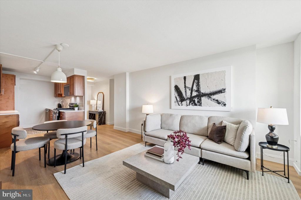 Photo of 604 - 36 S Washington Square #1015, PHILADELPHIA, PA 19106 (MLS # PAPH2540734)