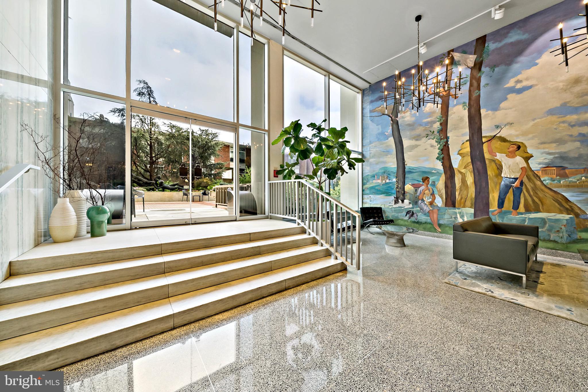 SOCIETY HILL - Residential