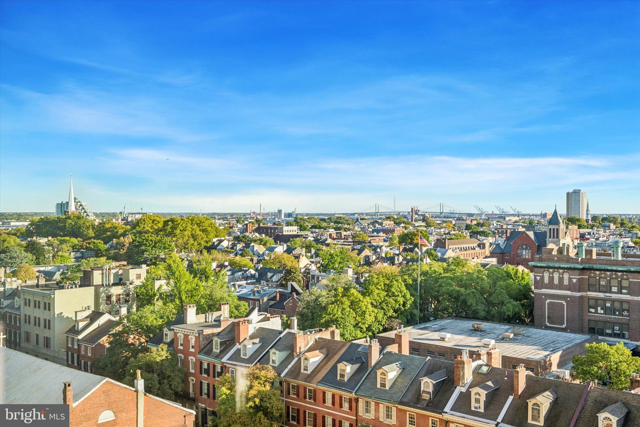 SOCIETY HILL - Residential