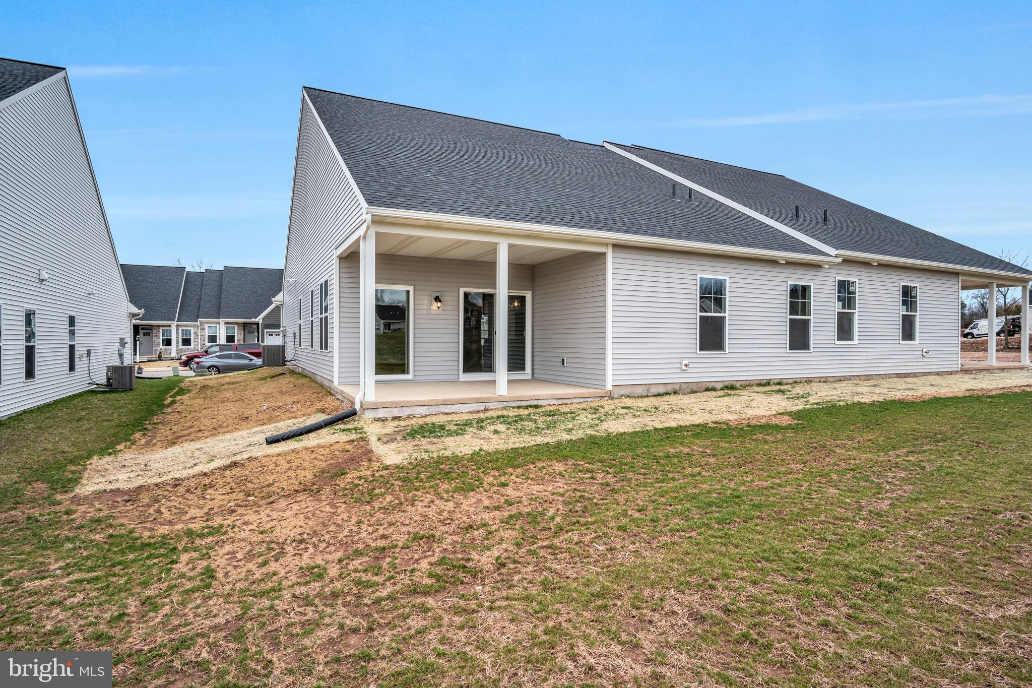 862 SHADOWBROOKE DRIVE