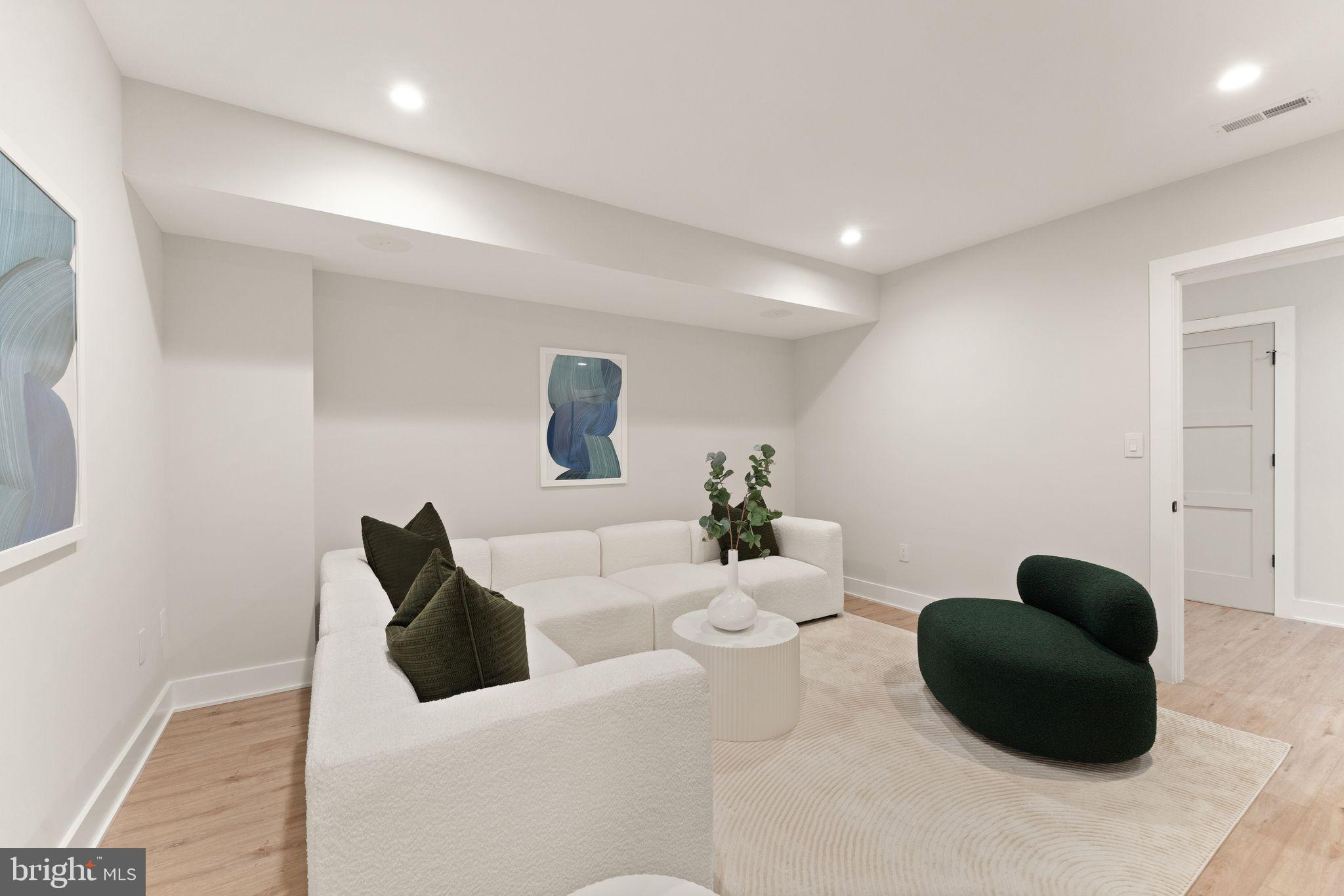 EL NIDO ESTATES - Residential