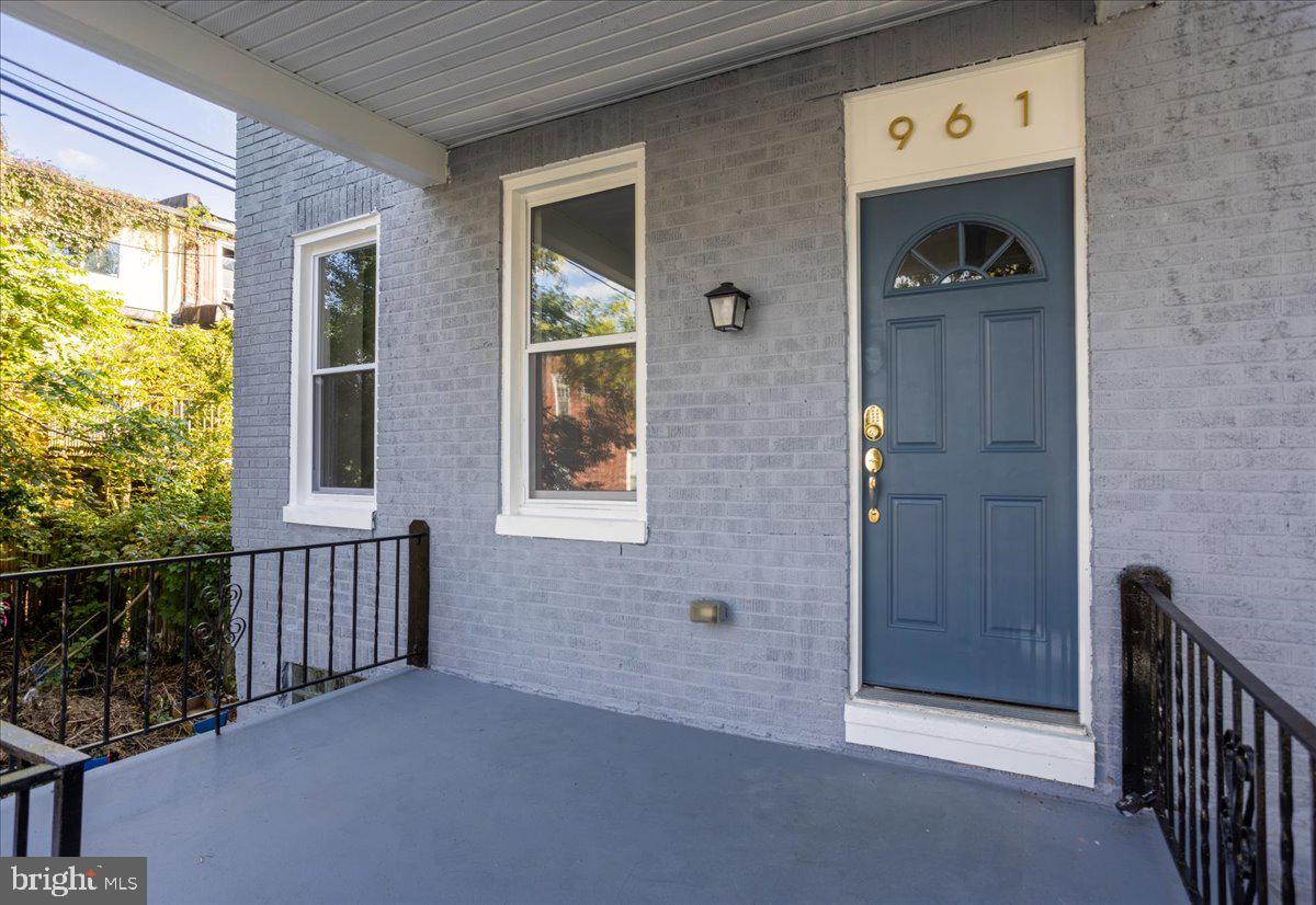 FRANKLINTOWN ROAD - Residential