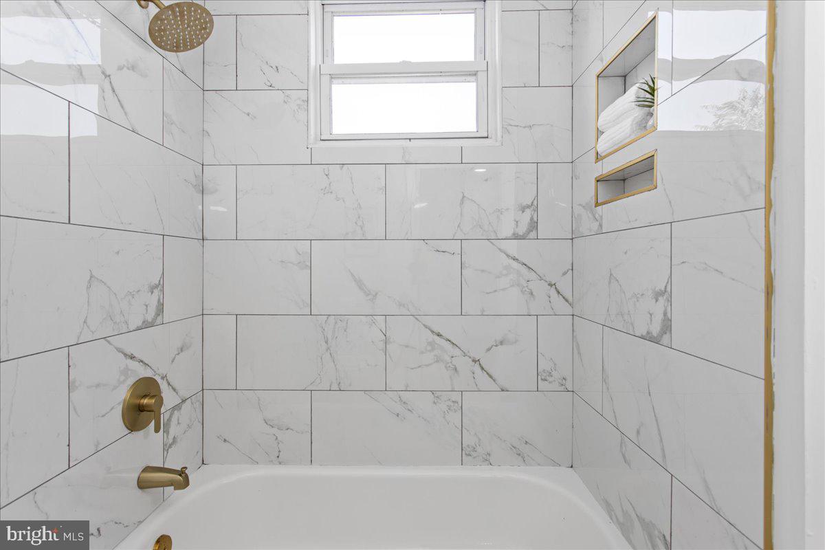 FRANKLINTOWN ROAD - Residential