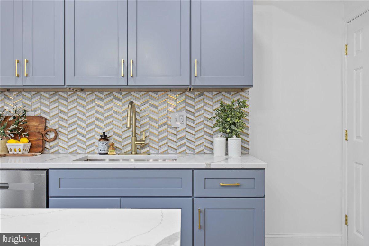 FRANKLINTOWN ROAD - Residential