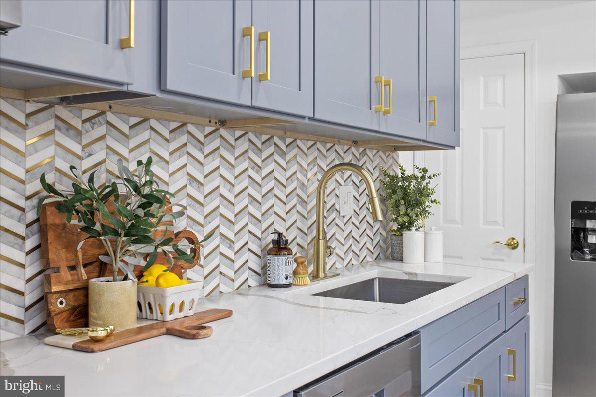 FRANKLINTOWN ROAD - Residential