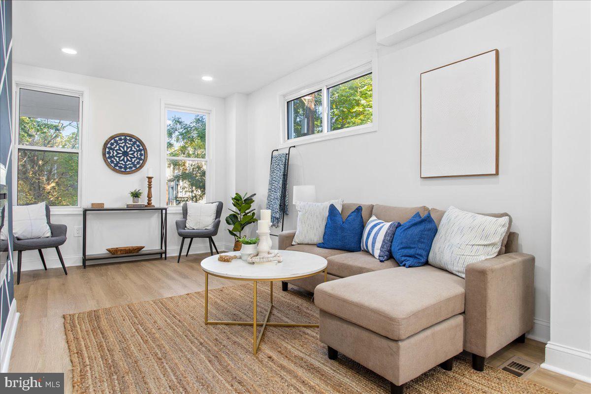 FRANKLINTOWN ROAD - Residential