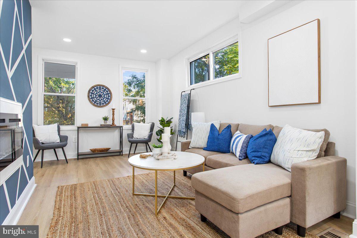 FRANKLINTOWN ROAD - Residential