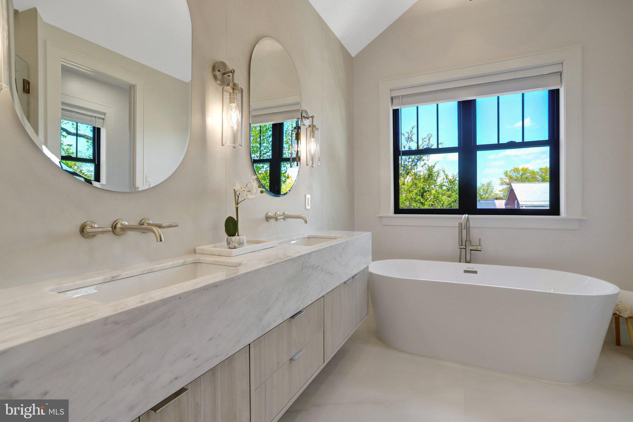 DEL RAY - Residential